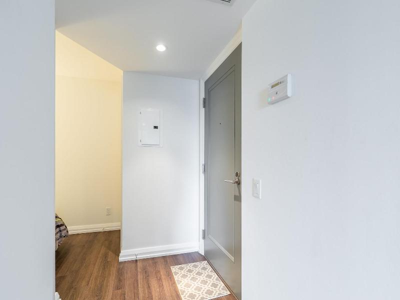 Charming Yorkville Condos — photo 55