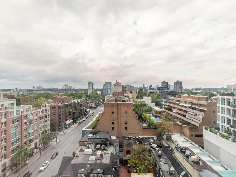 Charming Yorkville Condos — photo 19