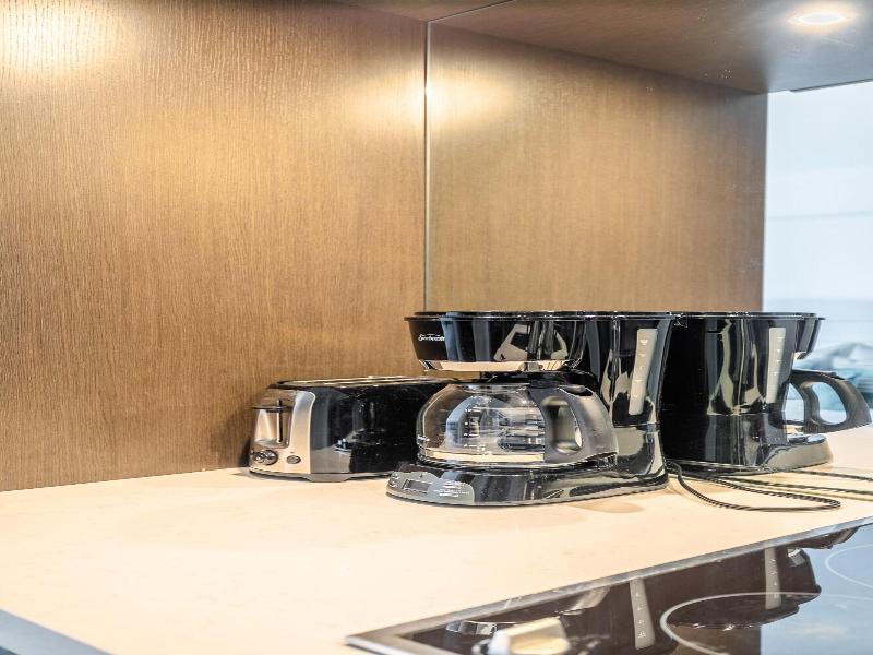 Charming Yorkville Condos — photo 10