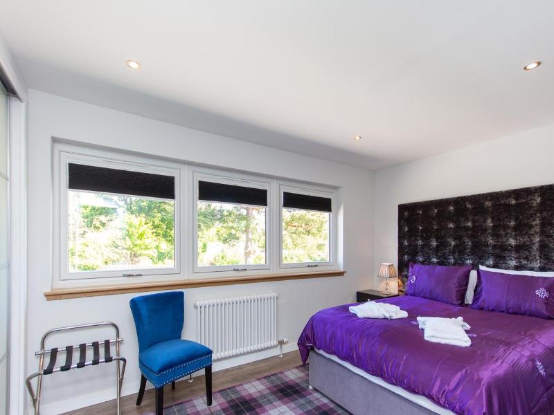 Loch Earn image