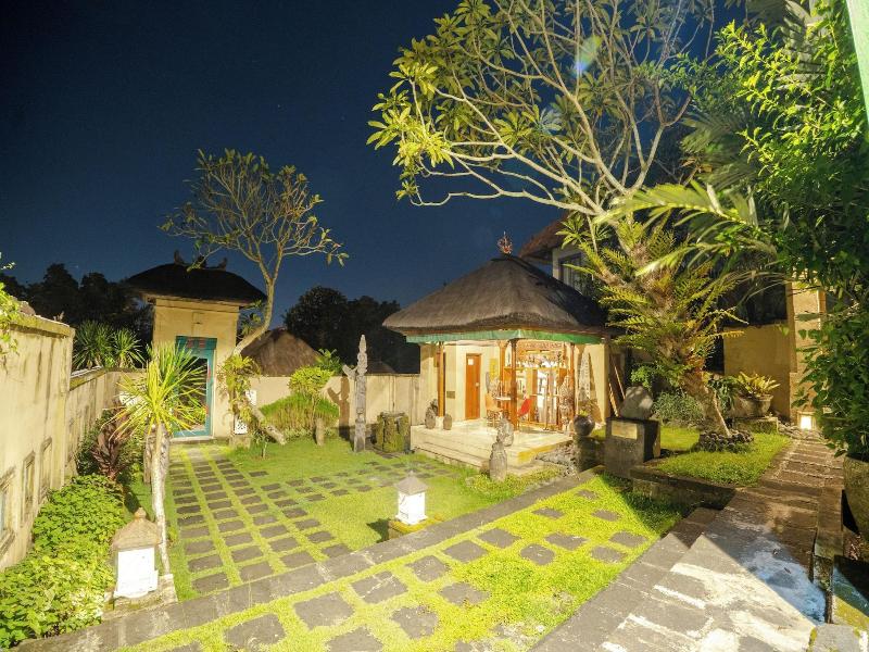 Alam Puri Art Museum And Villas image