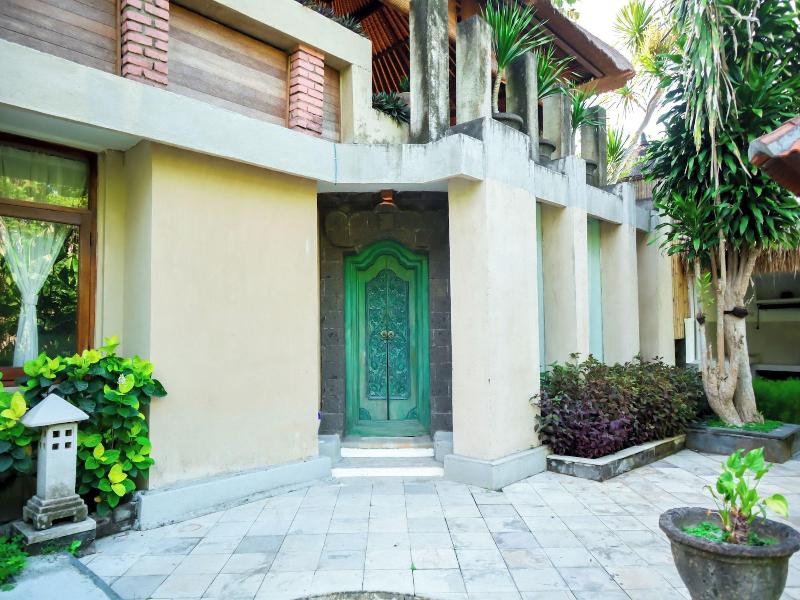Alam Puri Art Museum And Villas image