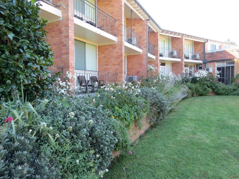 Golfview Lodge image