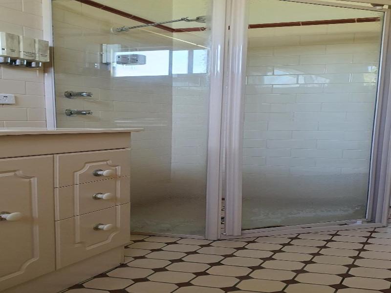 Golfview Lodge image
