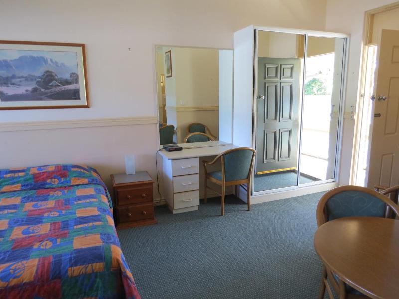 Golfview Lodge image