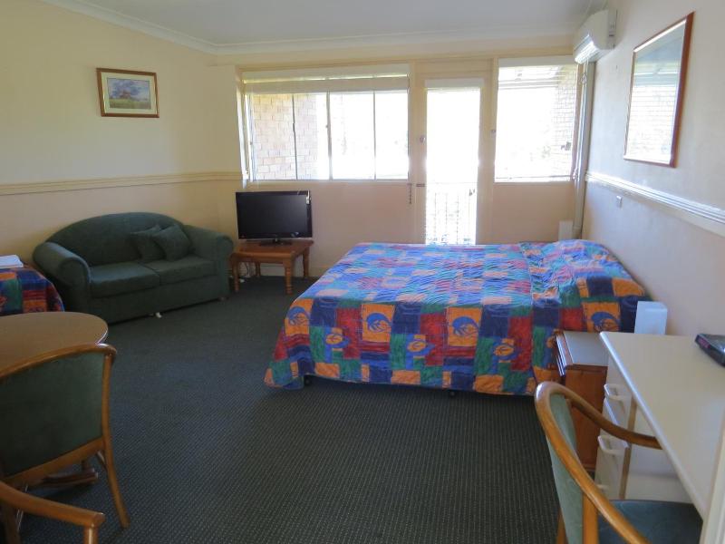 Golfview Lodge image