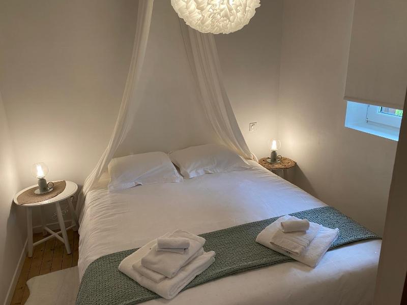 Au Petit Manoir image