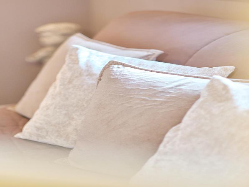 Au Petit Manoir image