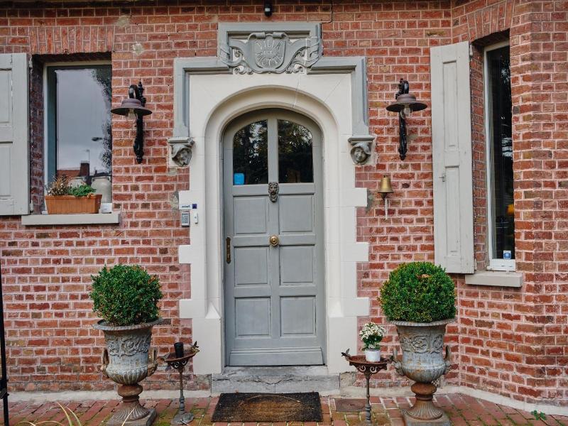 Au Petit Manoir image