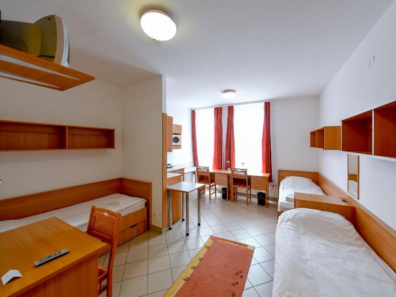 Campus Hotel image