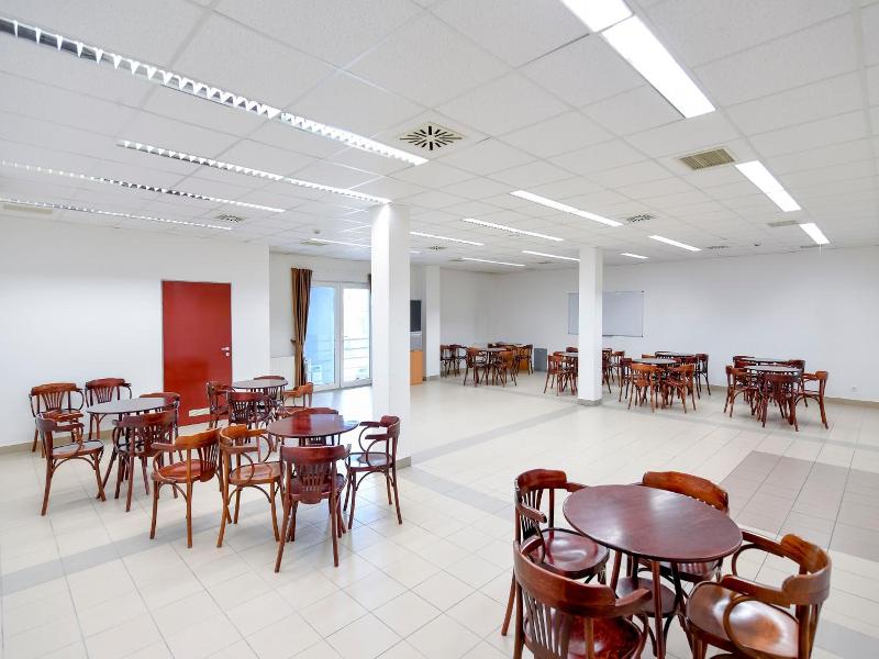 Campus Hotel image