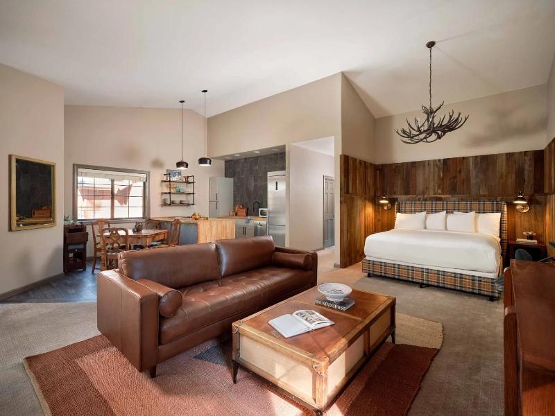 Black Bear Lodge image