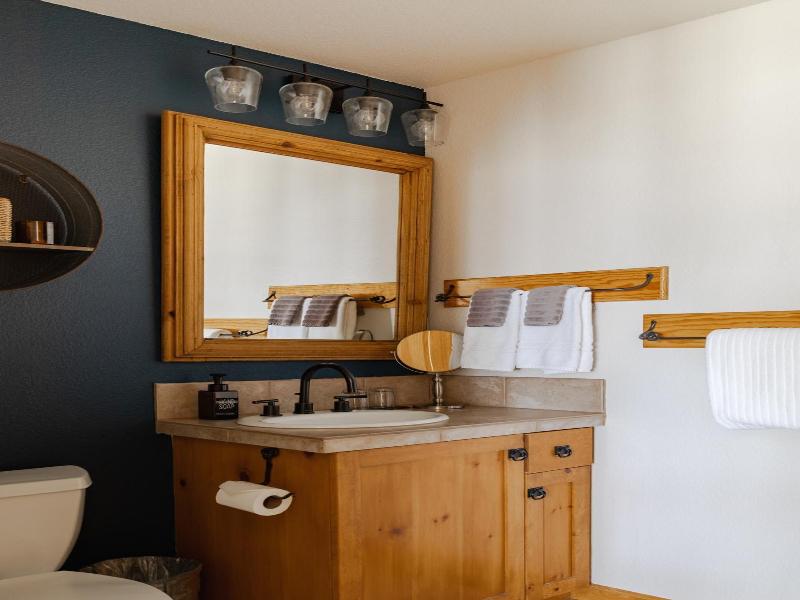 Black Bear Lodge image