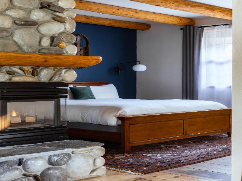 Black Bear Lodge image