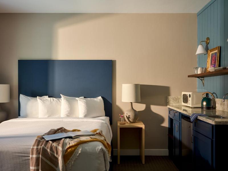 Black Bear Lodge image