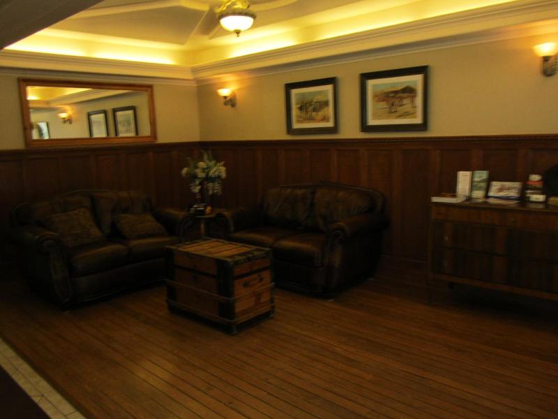 Reynolds Hotel