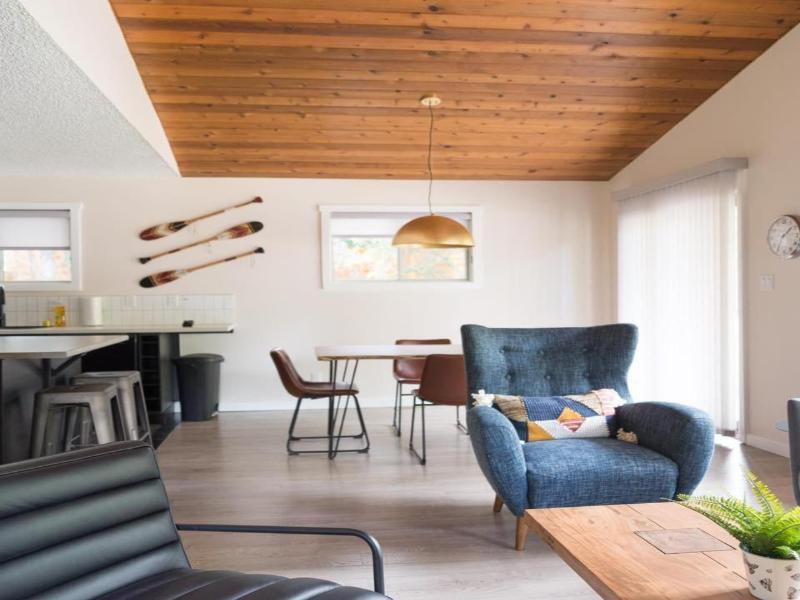 Overlander Mountain Lodge image