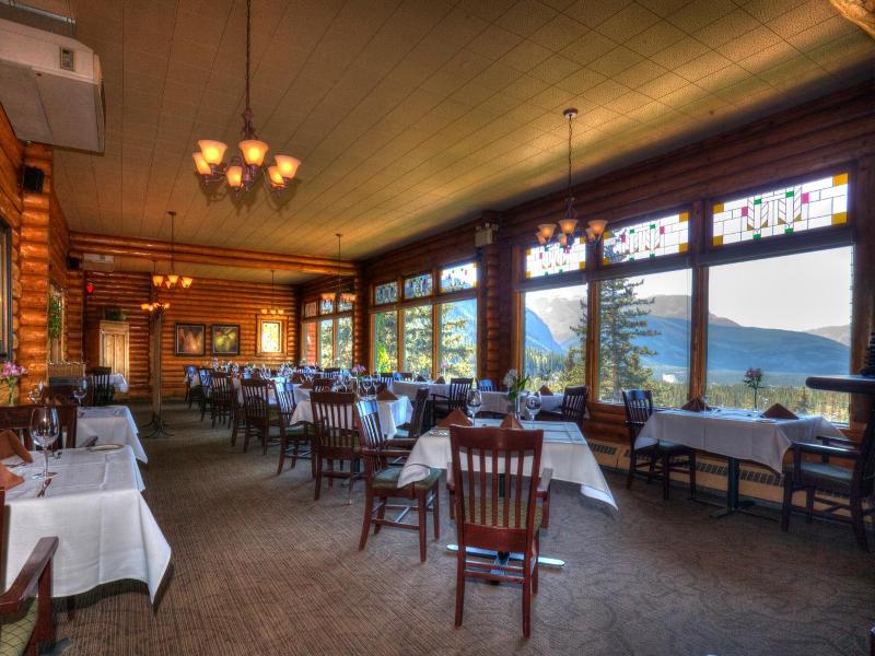 Overlander Mountain Lodge image