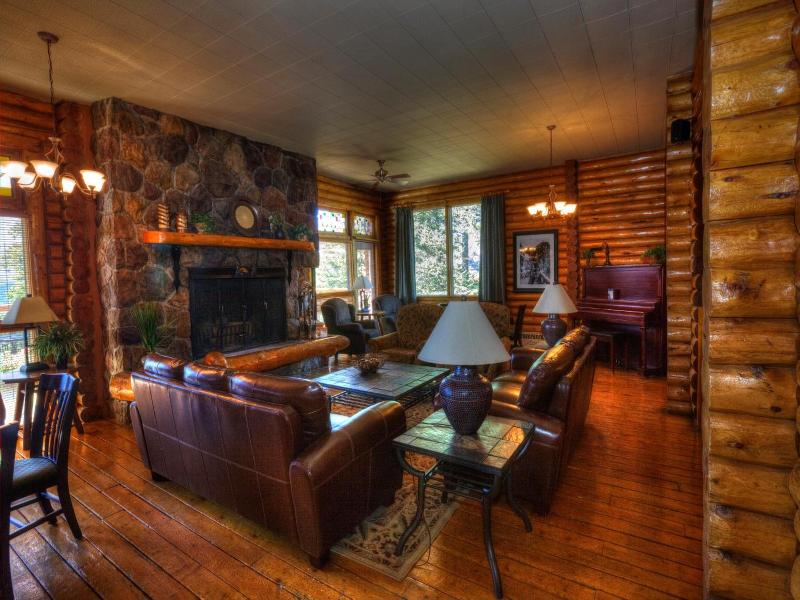 Overlander Mountain Lodge image