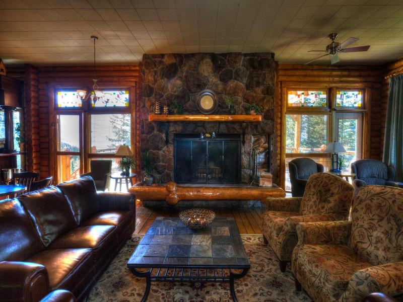 Overlander Mountain Lodge image