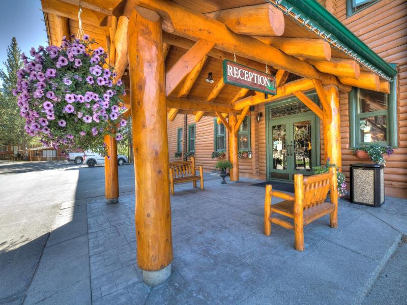 Overlander Mountain Lodge image