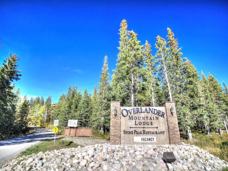 Overlander Mountain Lodge image