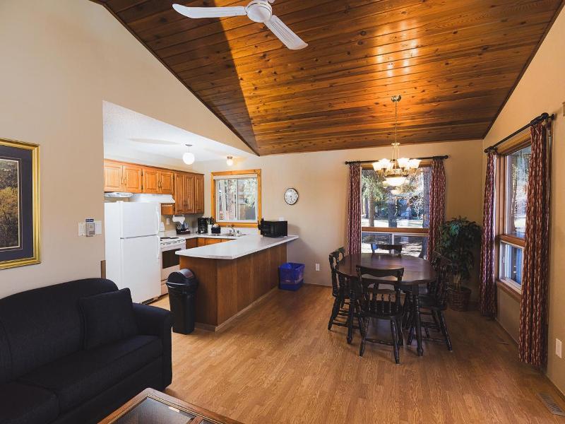 Overlander Mountain Lodge image