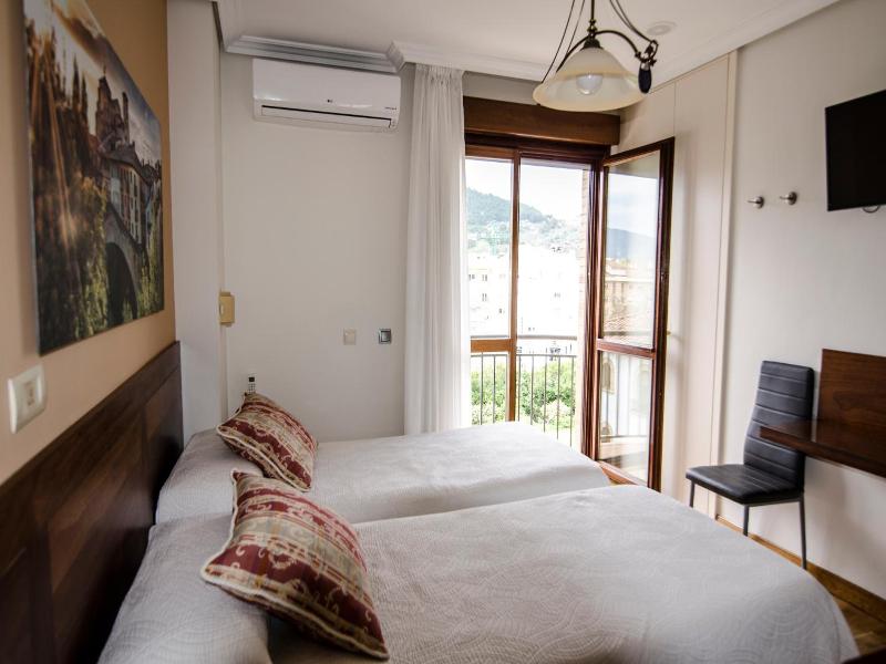 B&b Zaldu image
