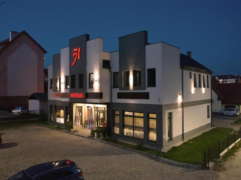 Hotelik 51