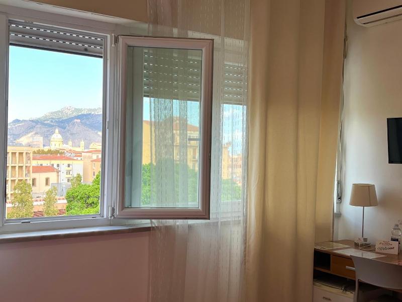 Lealbe Di Sicilia image
