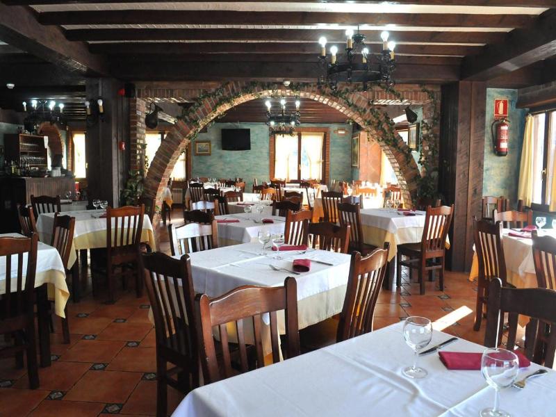 Hotel Restaurante La Parra image