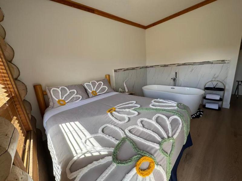 Bear's Claw Lodge
