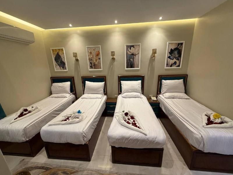 Golden Palace Hotel image