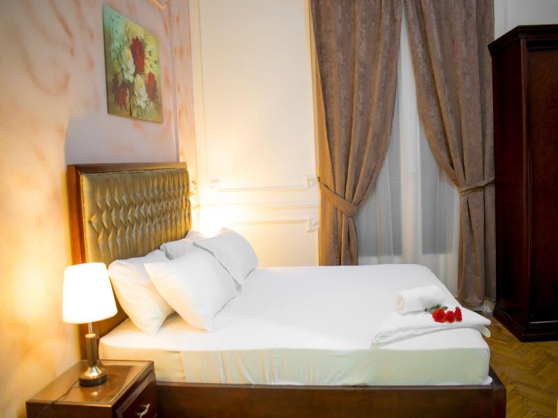 Golden Palace Hotel image