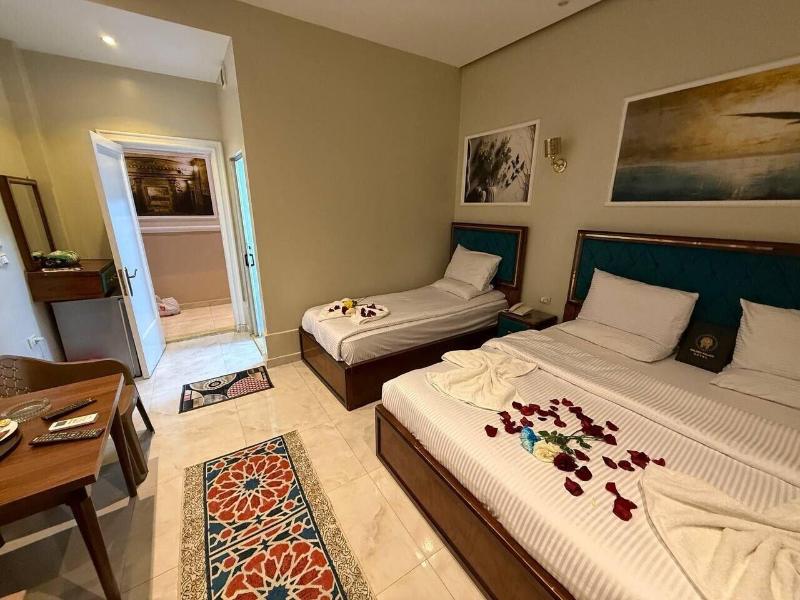 Golden Palace Hotel image