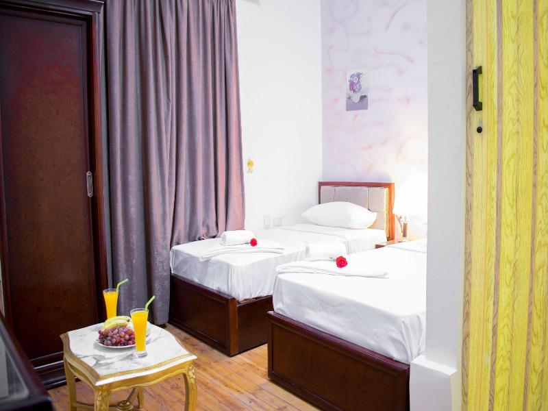 Golden Palace Hotel image