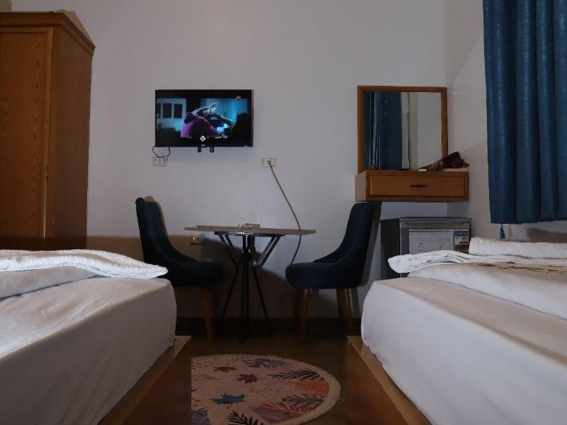 Golden Palace Hotel image
