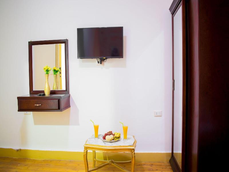 Golden Palace Hotel image