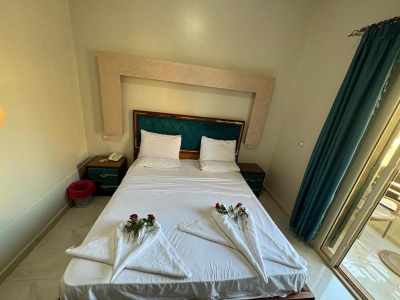 Golden Palace Hotel image