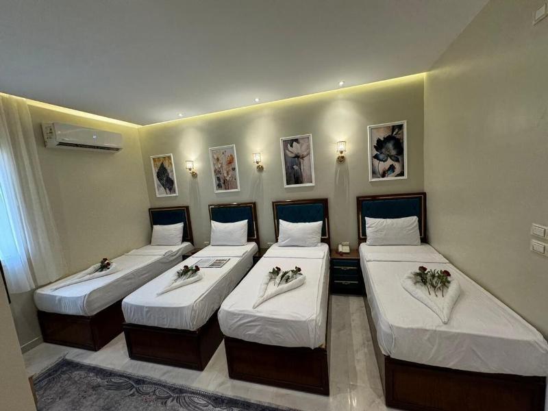 Golden Palace Hotel image