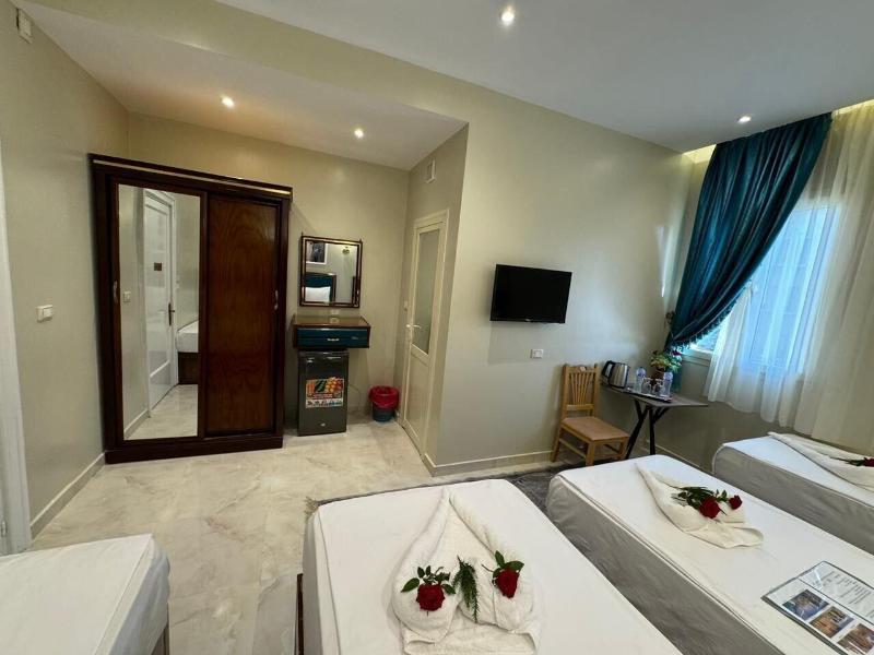 Golden Palace Hotel image