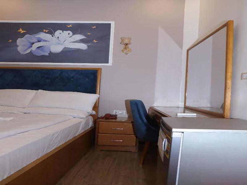 Golden Palace Hotel image