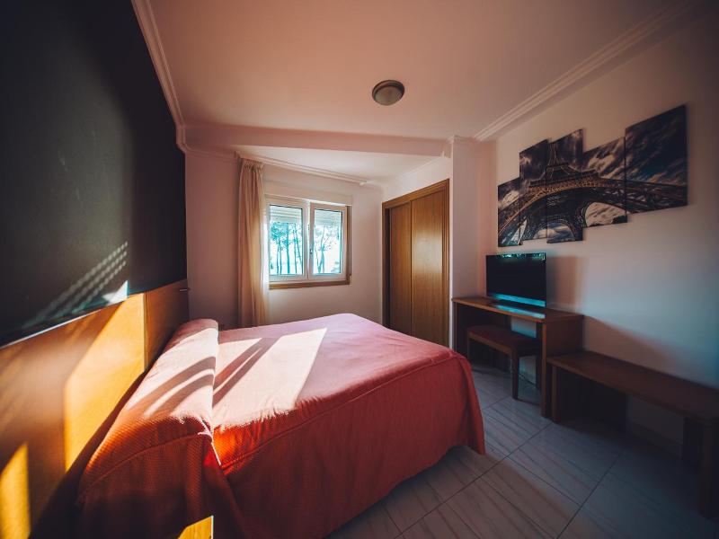 Hotel Dinajan image