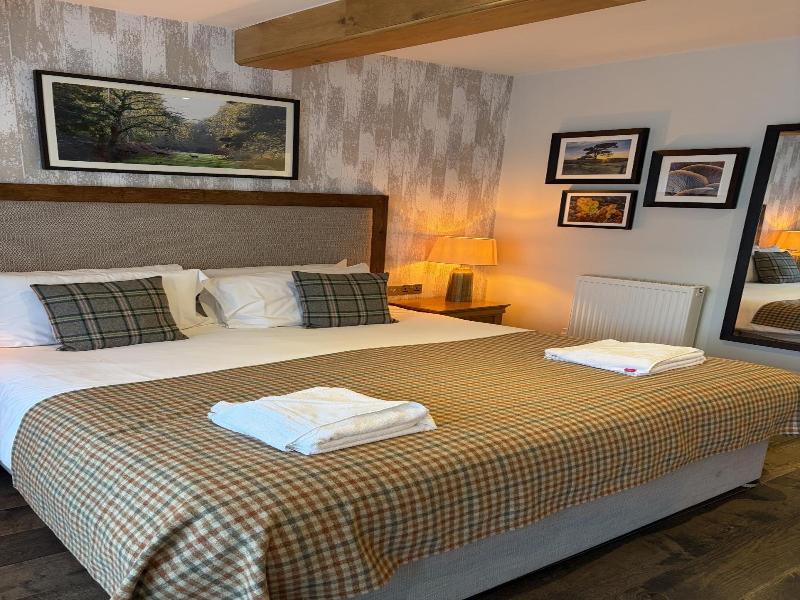 The Walhampton Arms image