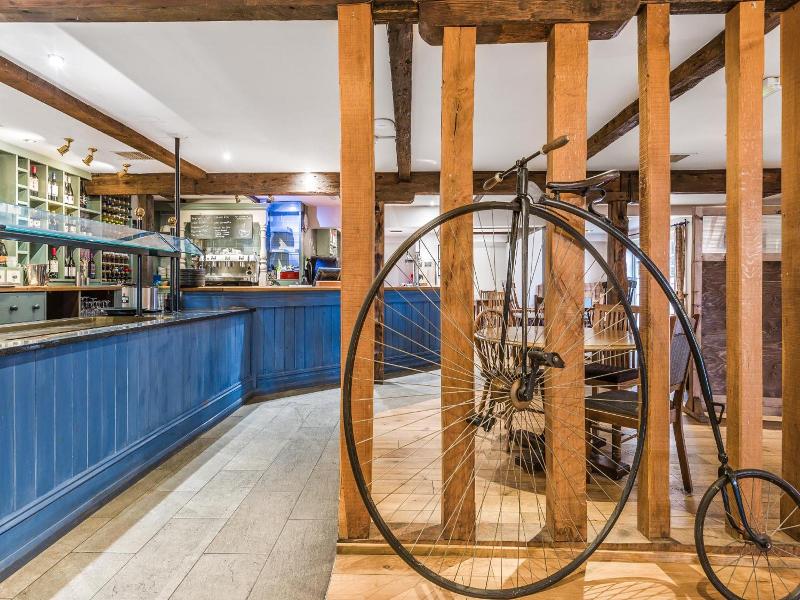 The Walhampton Arms image