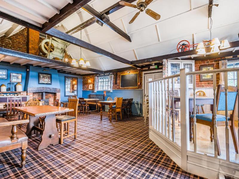 The Walhampton Arms image