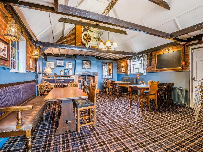 The Walhampton Arms image