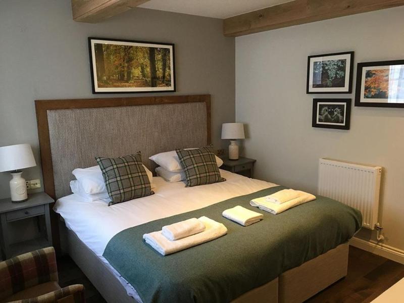 The Walhampton Arms image