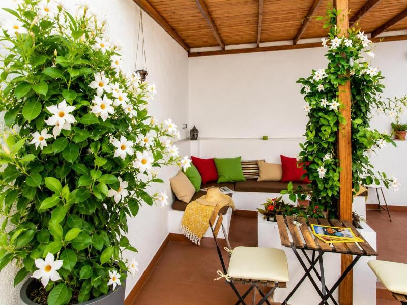 City Garden Bed And Breakfast image
