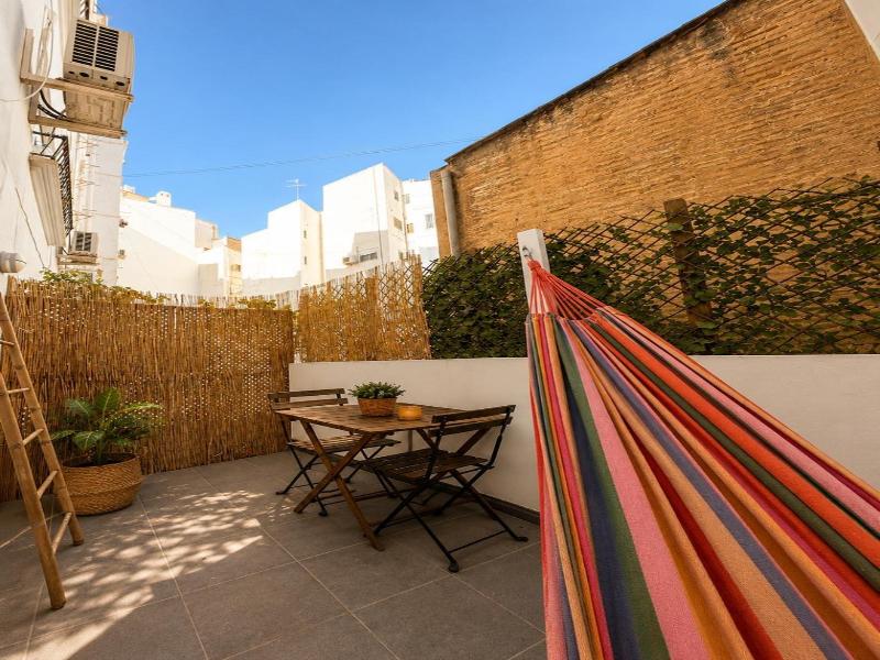 City Garden Bed And Breakfast image
